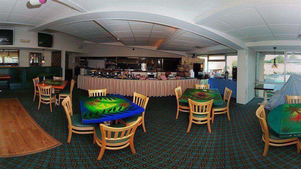 Quality Inn & Conference Center Maple Shade Экстерьер фото