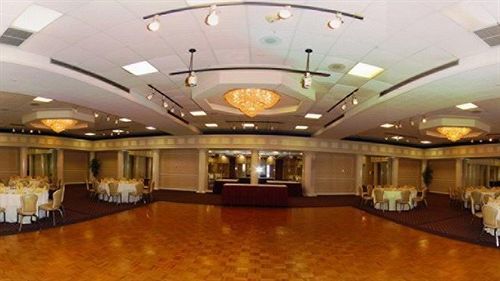 Quality Inn & Conference Center Maple Shade Экстерьер фото