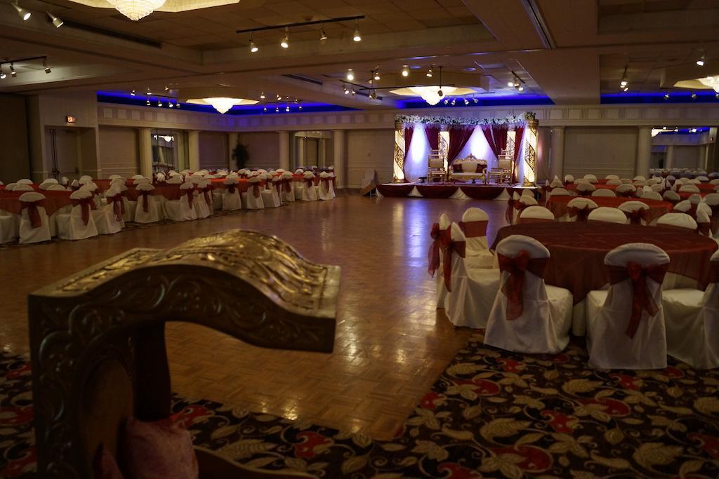 Quality Inn & Conference Center Maple Shade Экстерьер фото